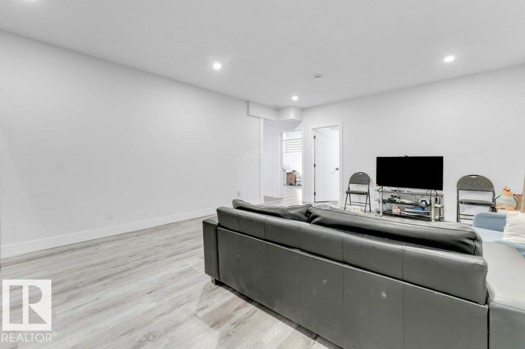 424 33 AV NW - Image 60