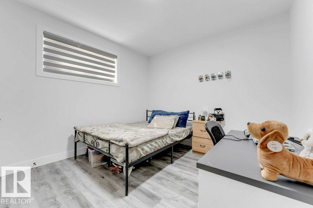 424 33 AV NW - 68