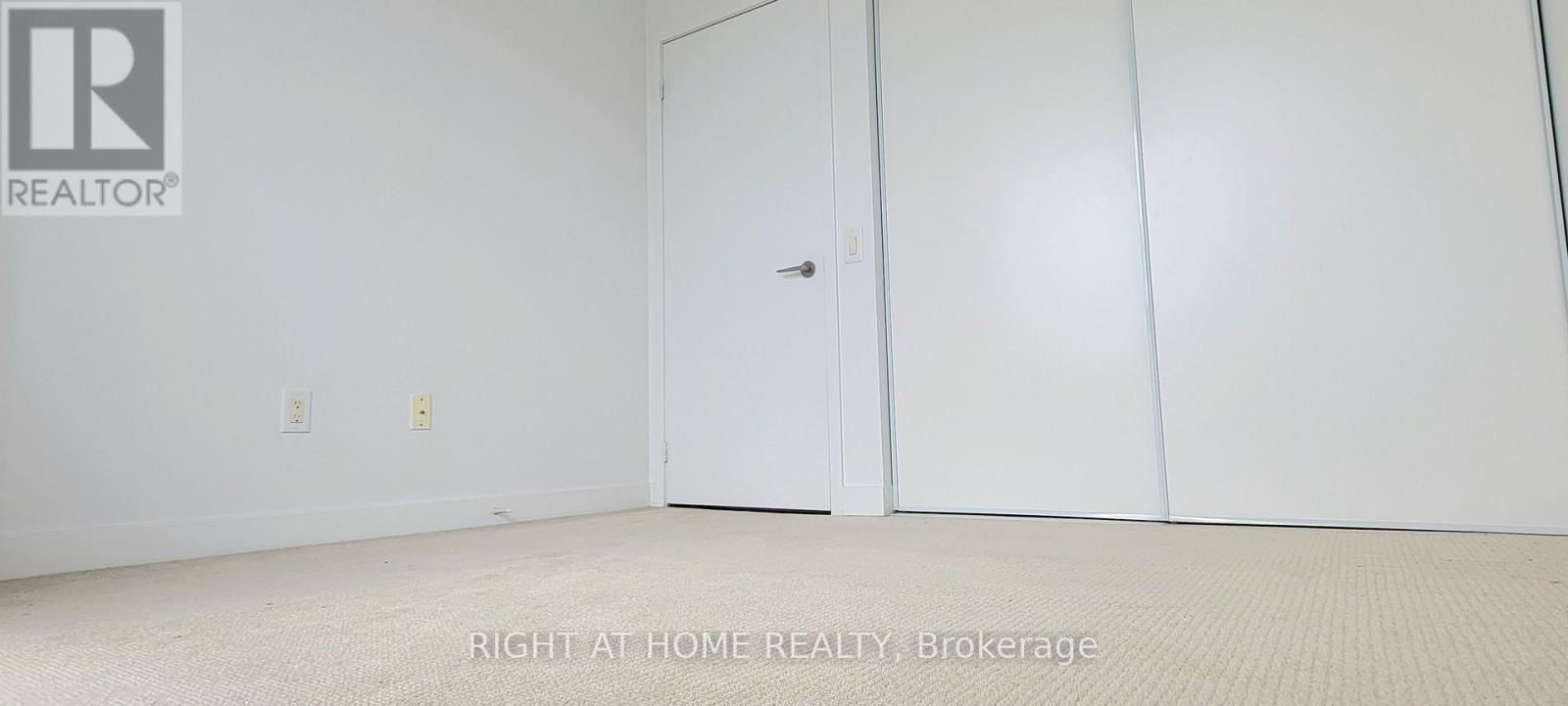#2703 121 MCMAHON DRIVE - Image 13