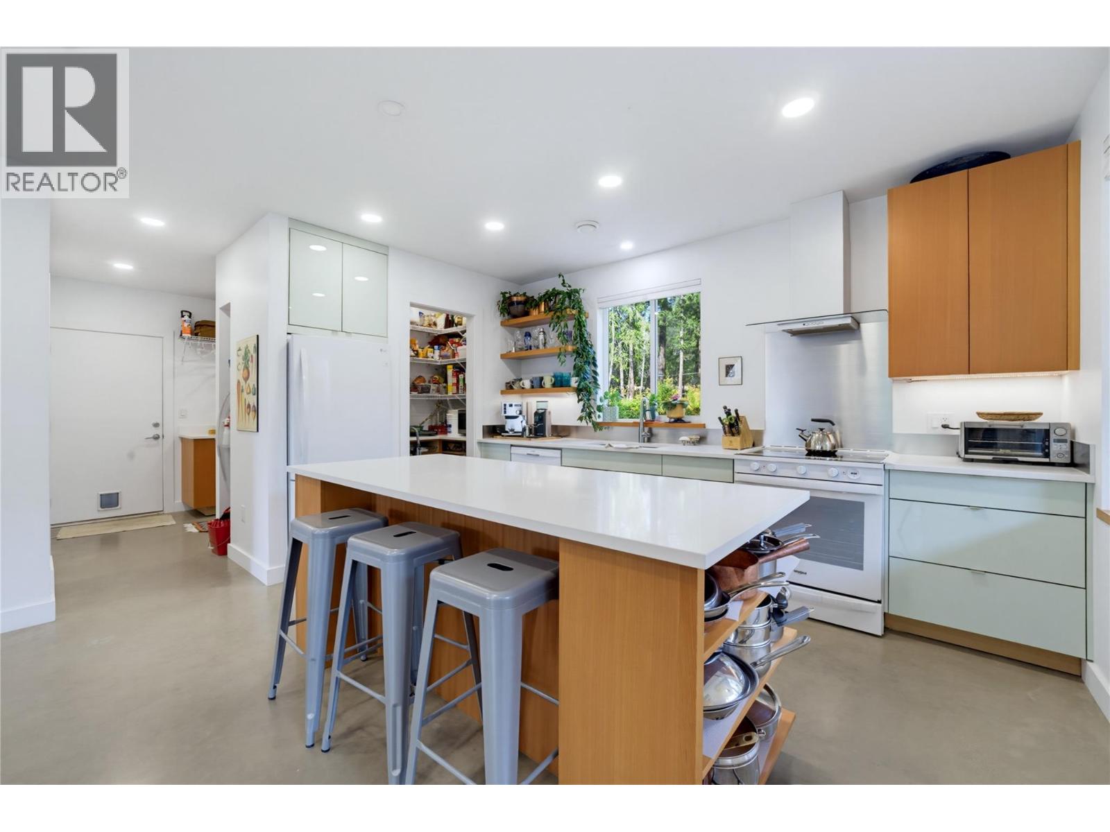 #11 3820 20 Street NE - 5