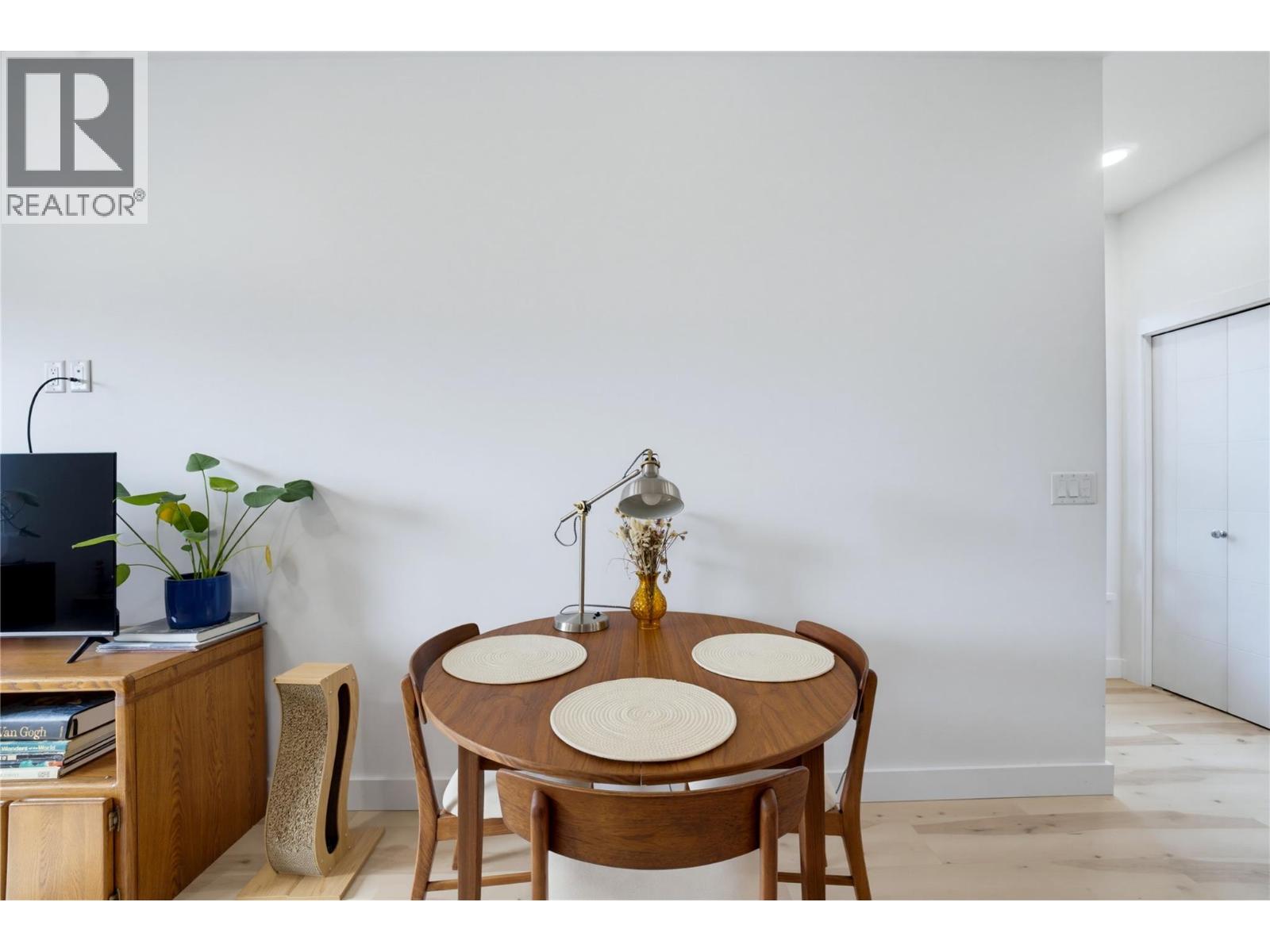 #11 3820 20 Street NE - 43