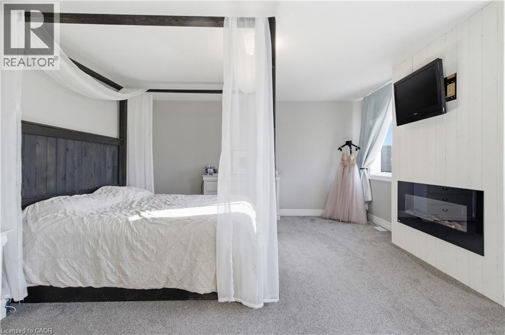 275 BRADSHAW Drive - Image 19