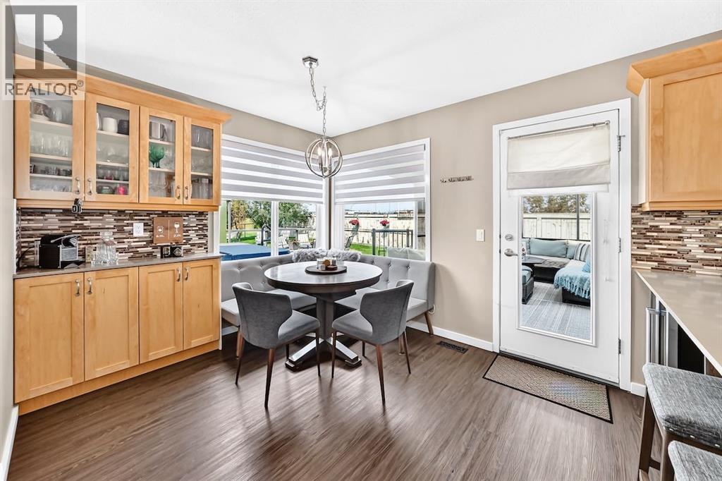 331 Royal Birch View NW - 13
