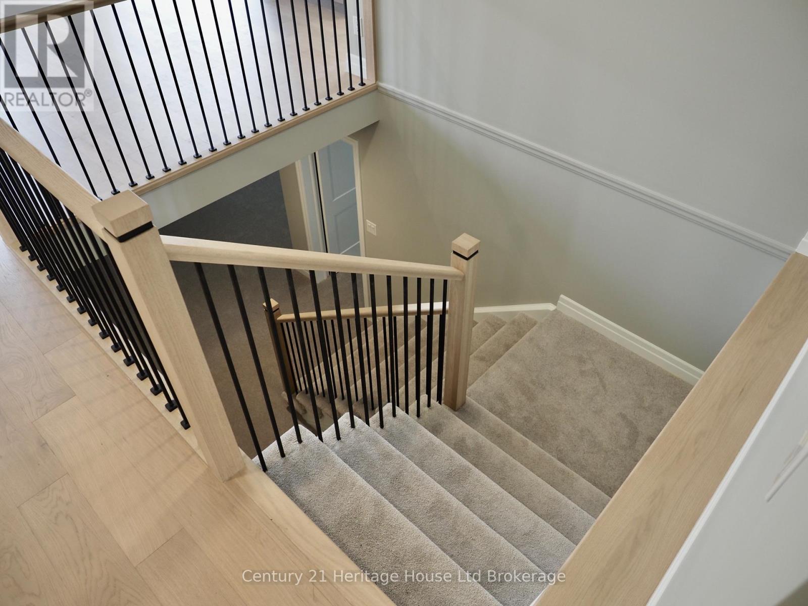 28 SYCAMORE DRIVE - Image 9