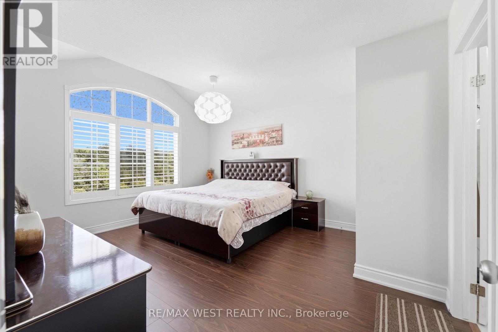 356 ROBERT FERRIE DRIVE - Image 10