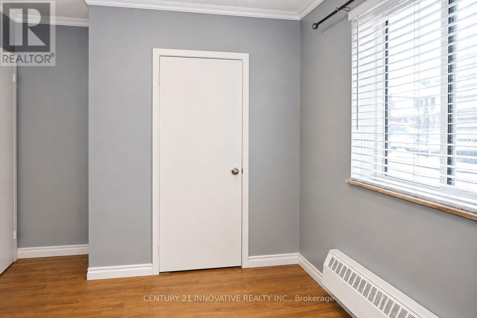#101 936 GLEN STREET - Image 18