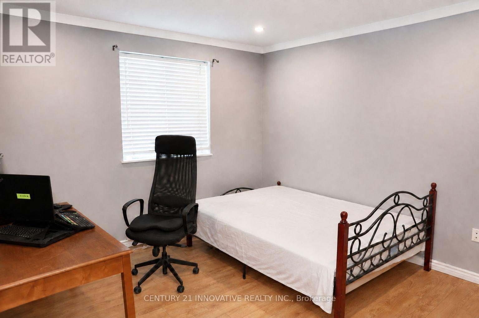 #101 936 GLEN STREET - Image 20