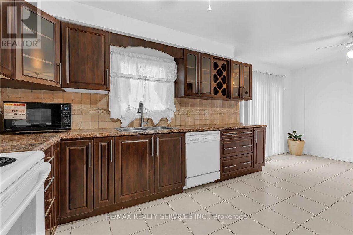 162 MAJOR WILLIAM SHARPE DRIVE - 11