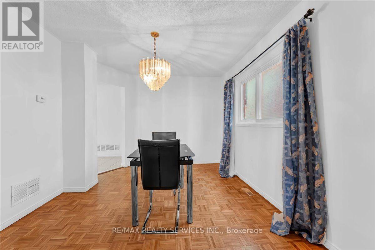 162 MAJOR WILLIAM SHARPE DRIVE - 12
