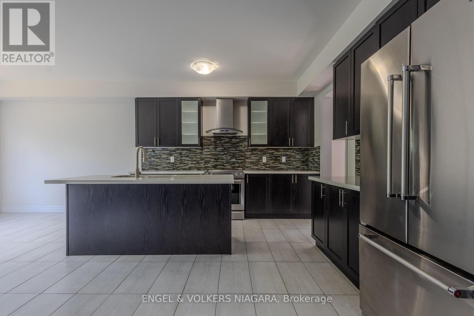 9218 WHITE OAK AVENUE - 5