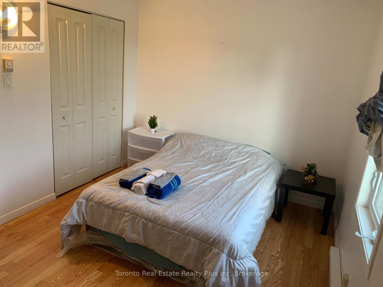445 HIGGINSON STREET - 8