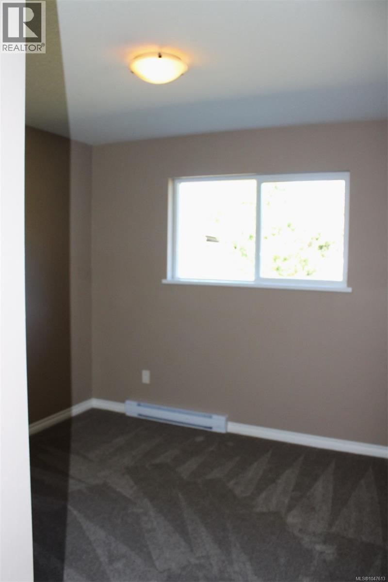 3381 Coniston Cres - Image 9