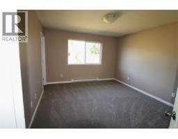 3381 Coniston Cres, Cumberland, BC V0R1S0 Photo 11