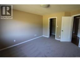 3381 Coniston Cres, Cumberland, BC V0R1S0 Photo 12