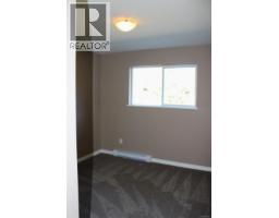3381 Coniston Cres, Cumberland, BC V0R1S0 Photo 9
