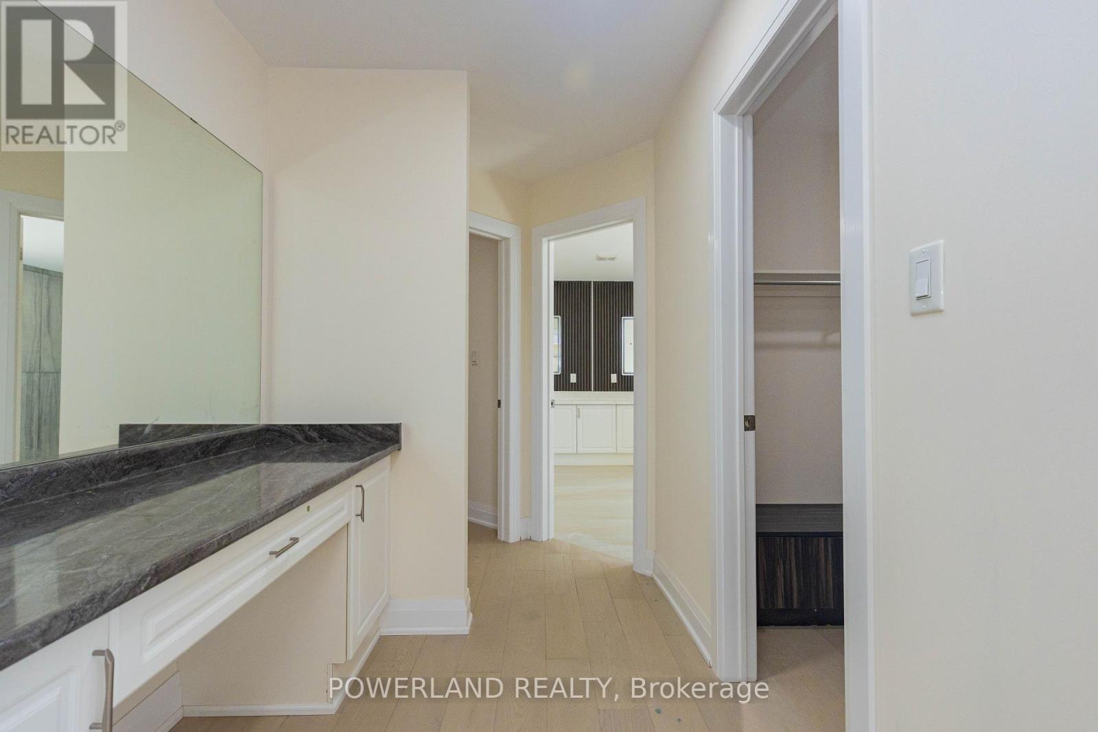 3 FAIRGROUNDS LANE - 31
