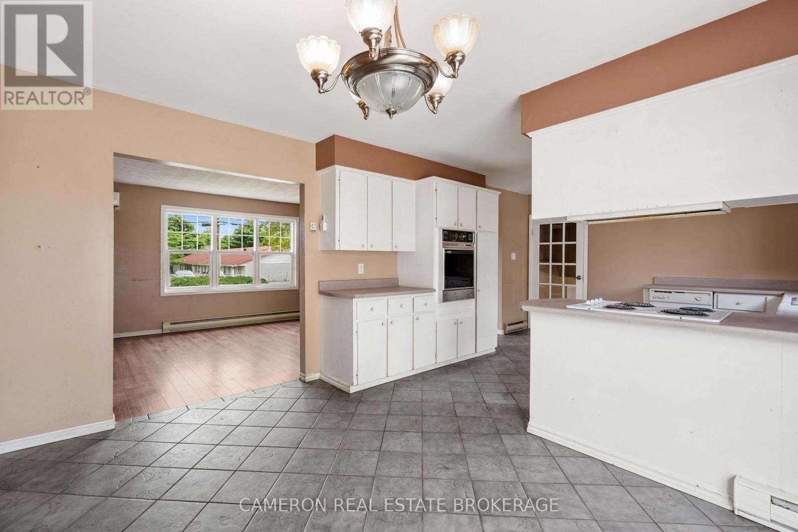 1706 ALGUIRE STREET - 8