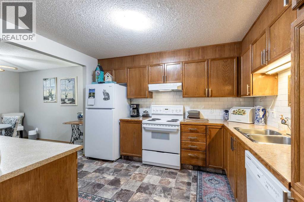 #135 1480 Southview Drive SE - 6
