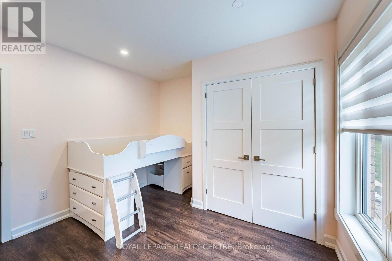 3 VINEBERG DRIVE - 28