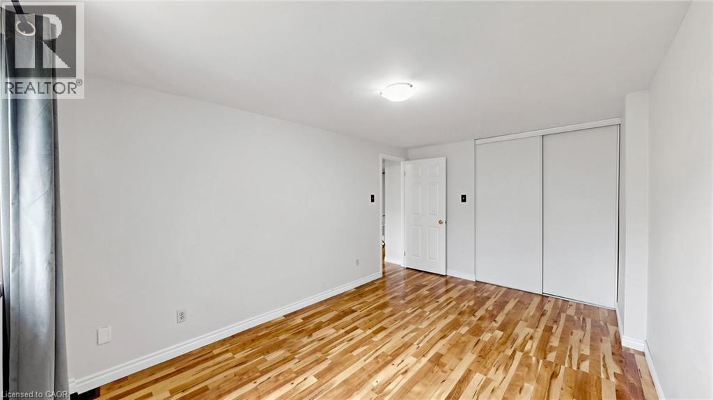 304 BLUEVALE Street - 28