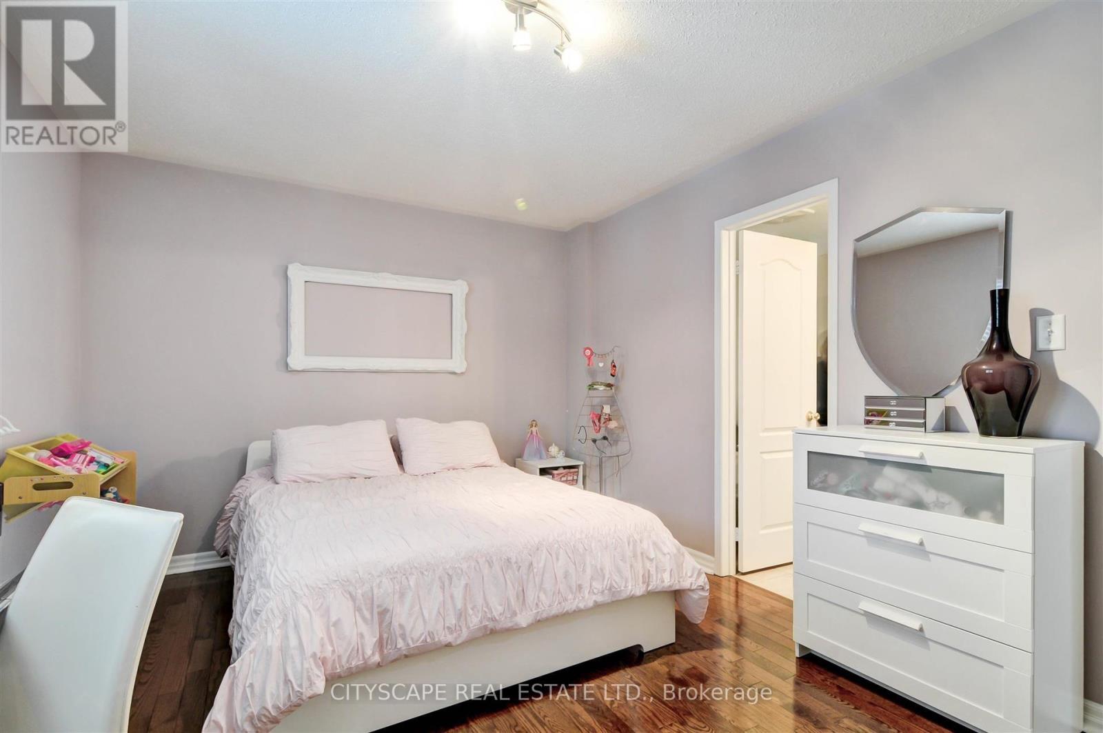 353 SPARROW CIRCLE - 16