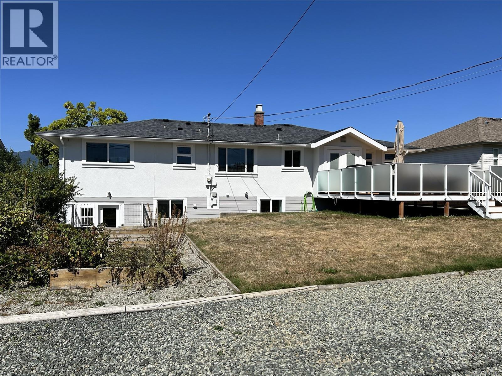 3894 Morton St - 37