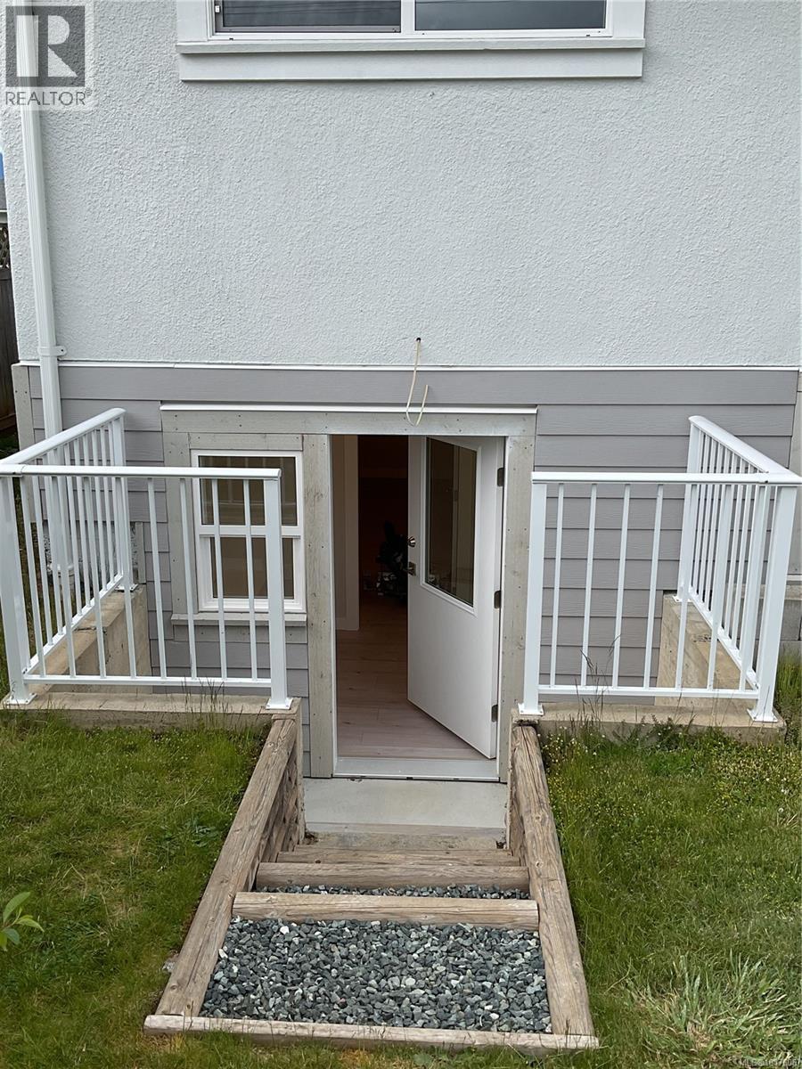 3894 Morton St - 38
