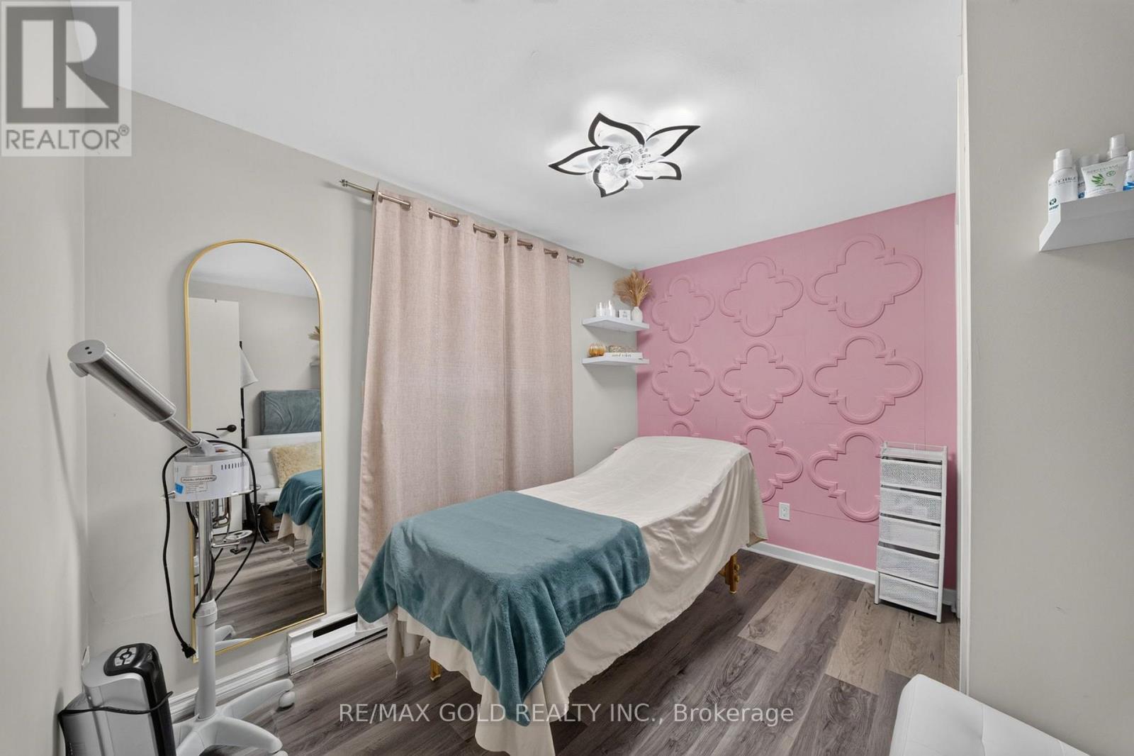670 GRENFELL DRIVE - Image 17