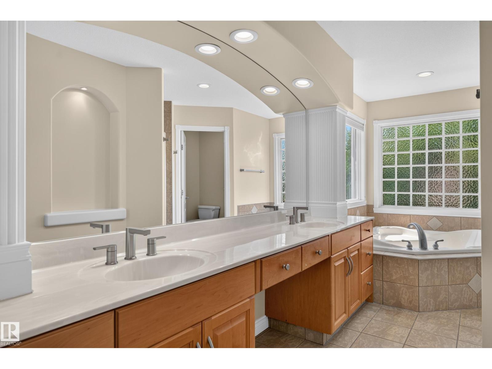 13527 158 AV NW - Image 37