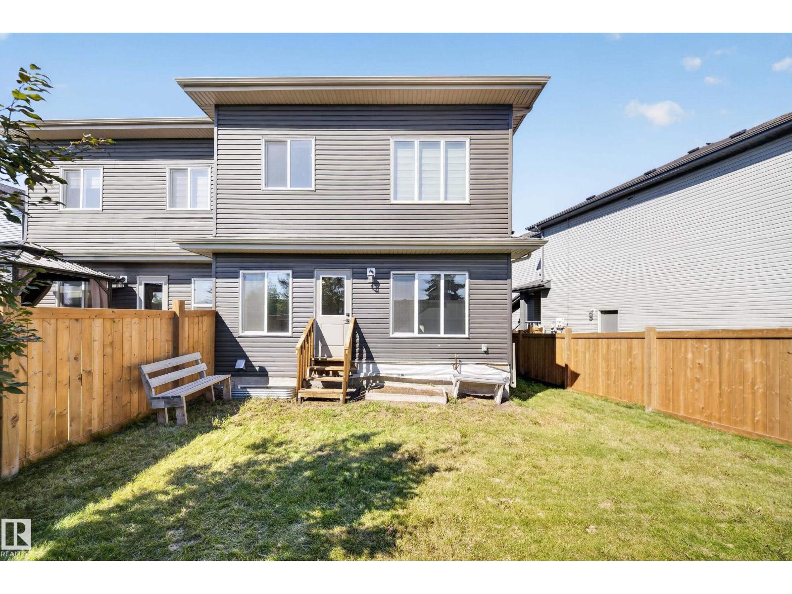 1174 GOLDFINCH CR NW - 52