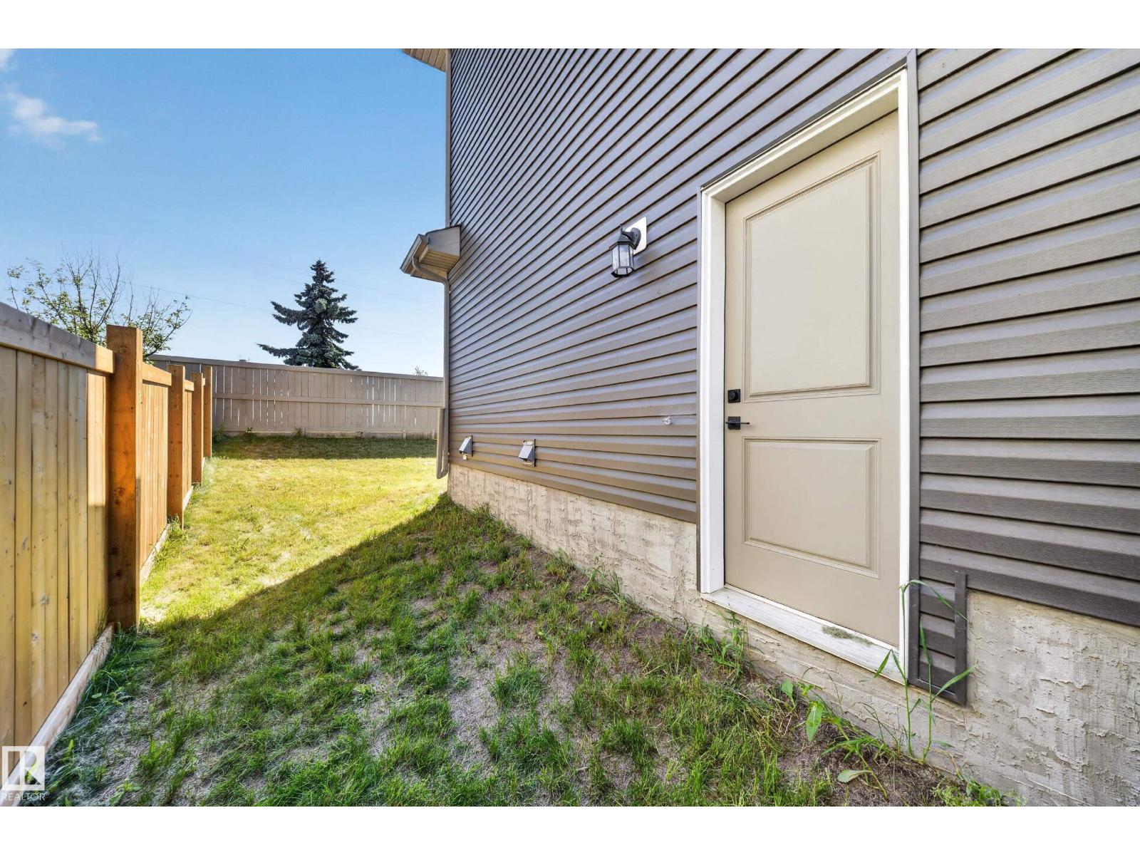 1174 GOLDFINCH CR NW - 53