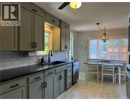 929 Princess Victoria View, Tahsis, BC V0P1X0 Photo 11