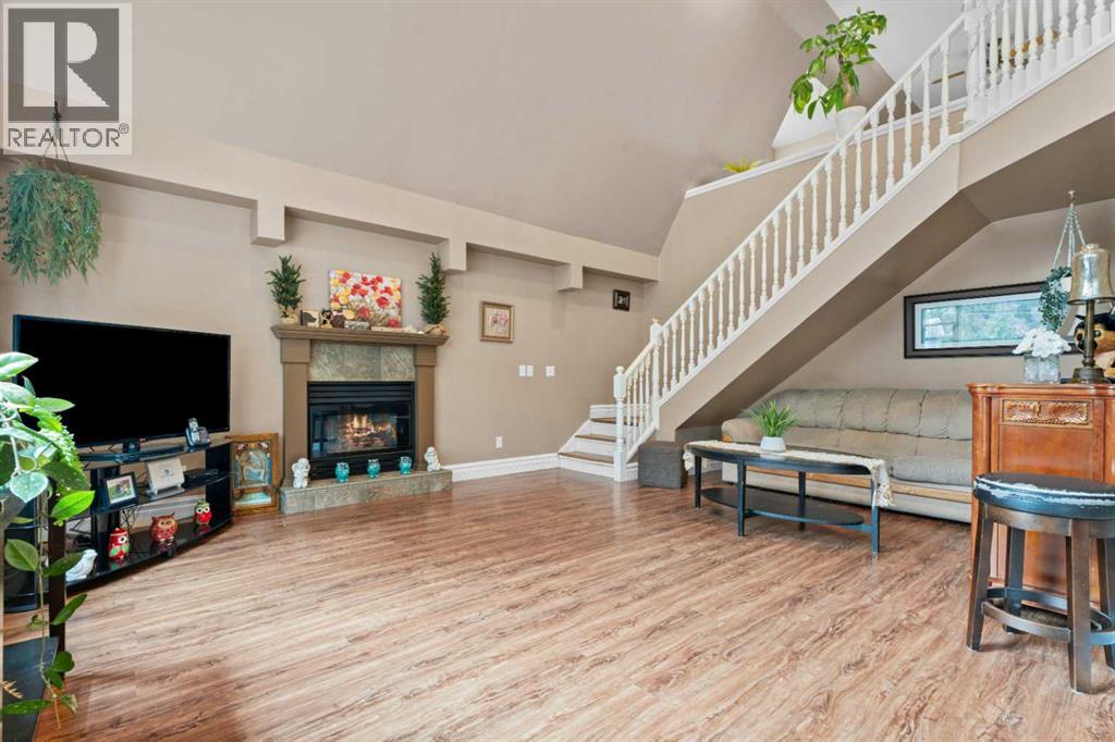 262267 Township Road 264 - 15