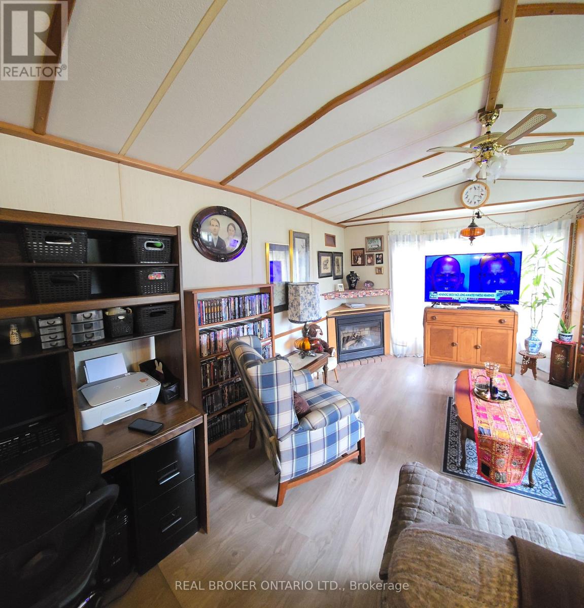 #10 3033 TOWNLINE ROAD - Image 13