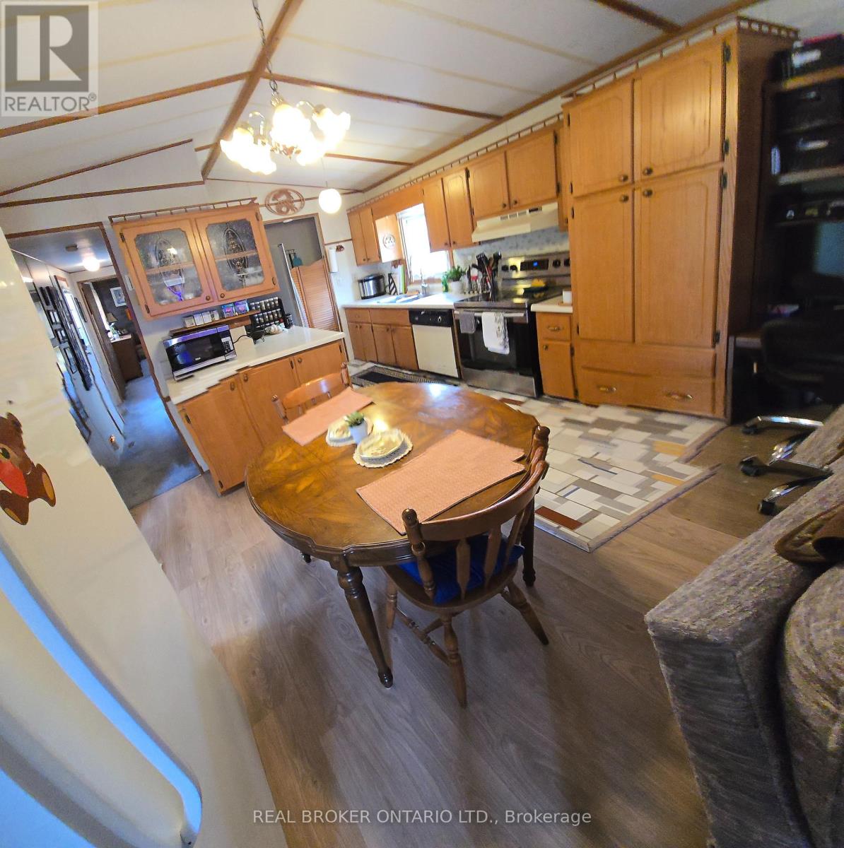 #10 3033 TOWNLINE ROAD - 17