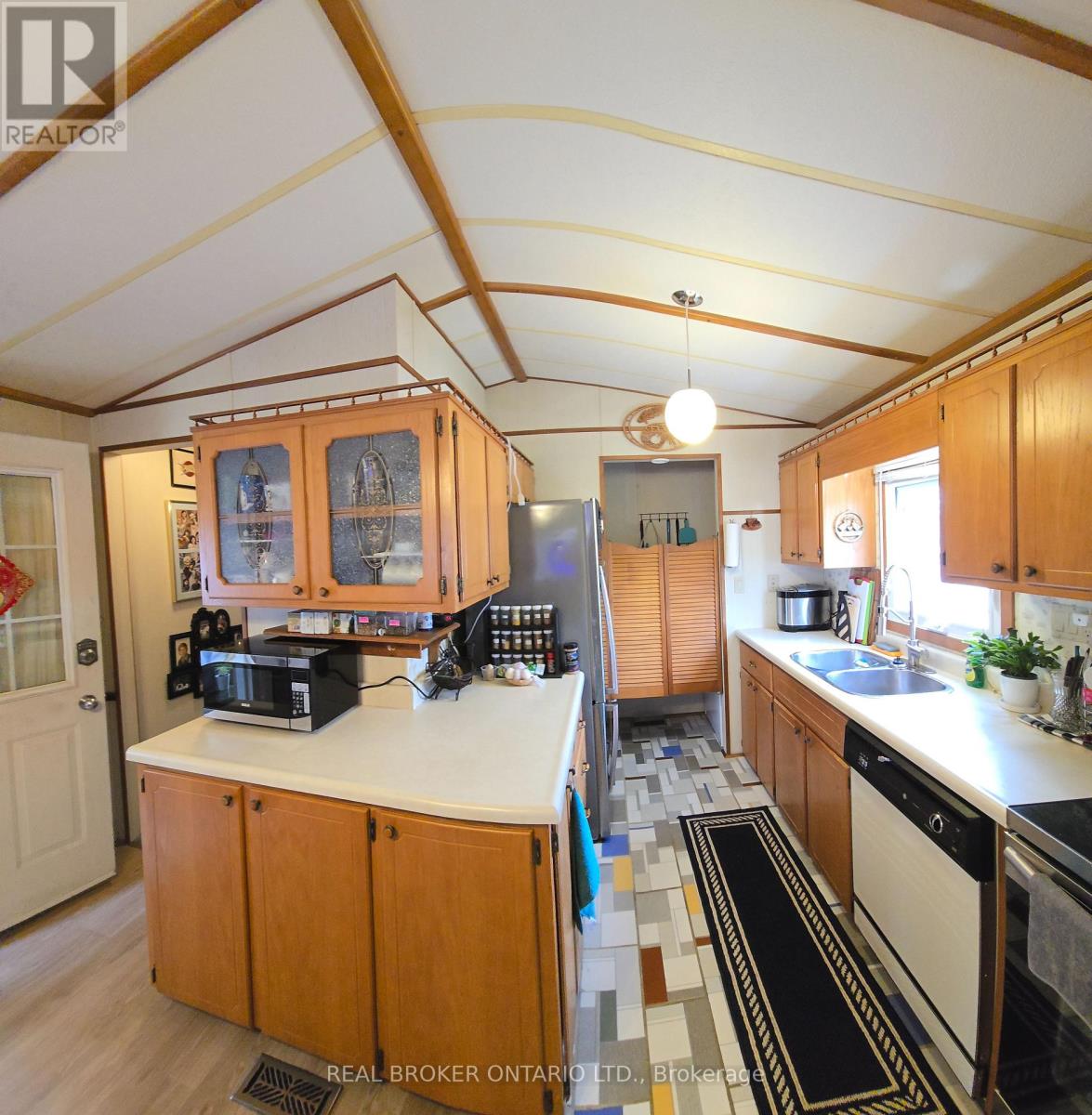 #10 3033 TOWNLINE ROAD - 18