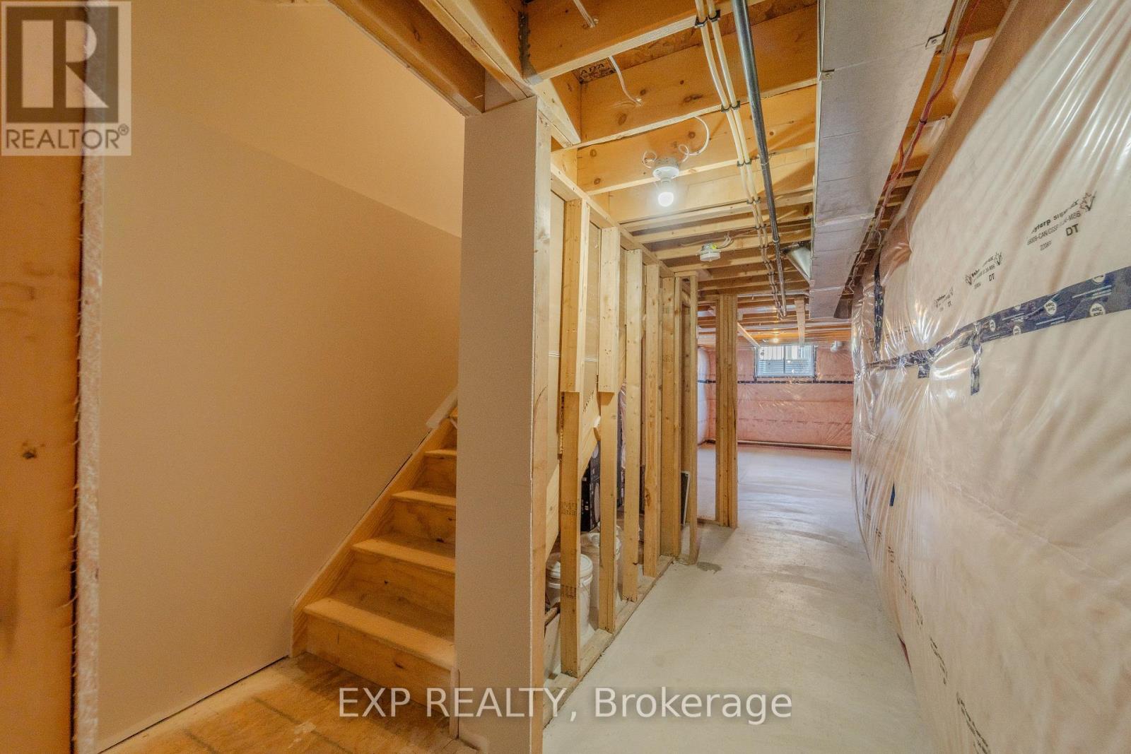 116 BUR OAK DRIVE - Image 32