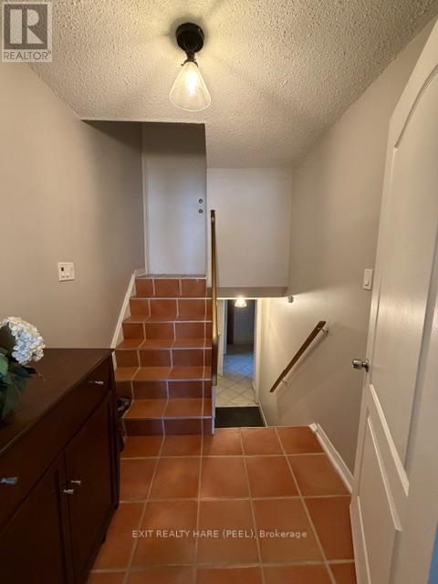 91 BURBANK CRESCENT - Image 24