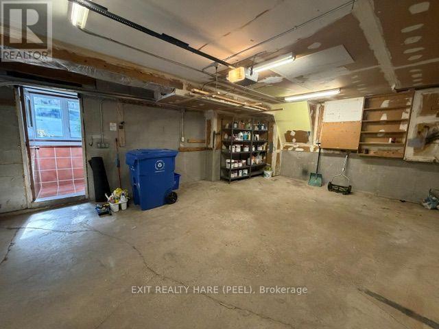 91 BURBANK CRESCENT - 43