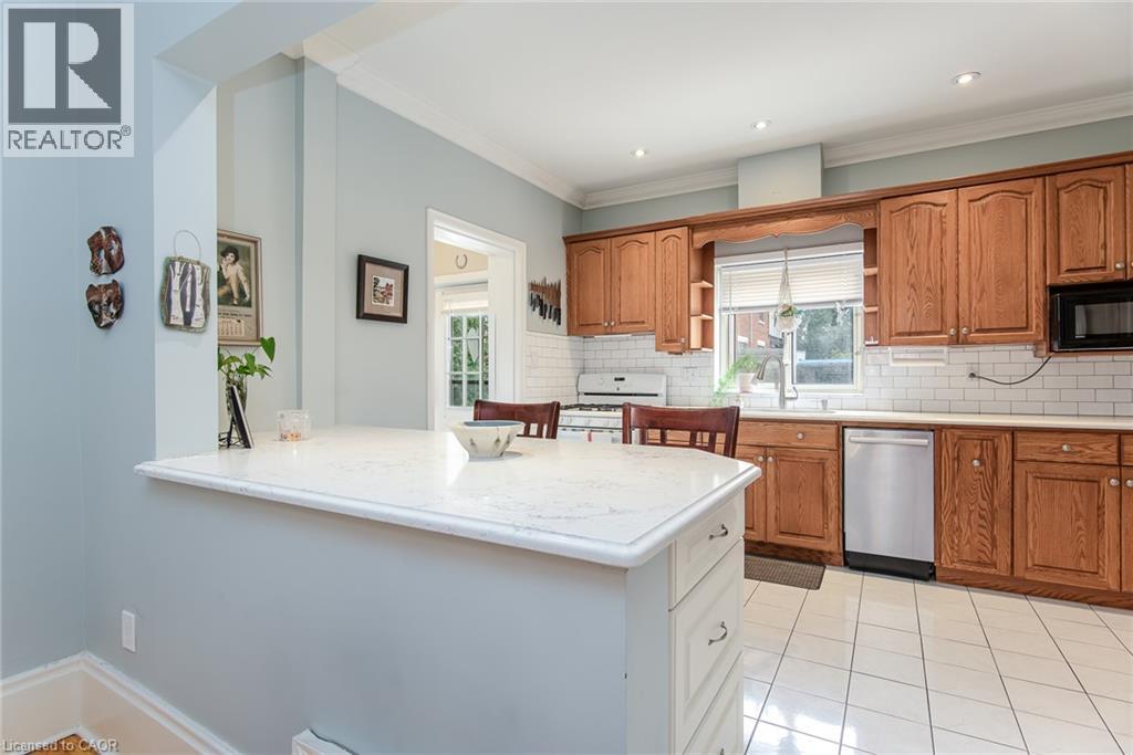 32 SAMUEL Street - Image 13