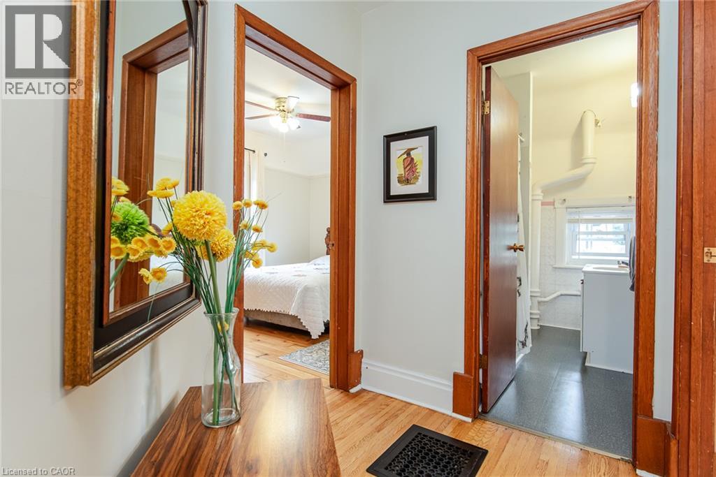32 SAMUEL Street - Image 31