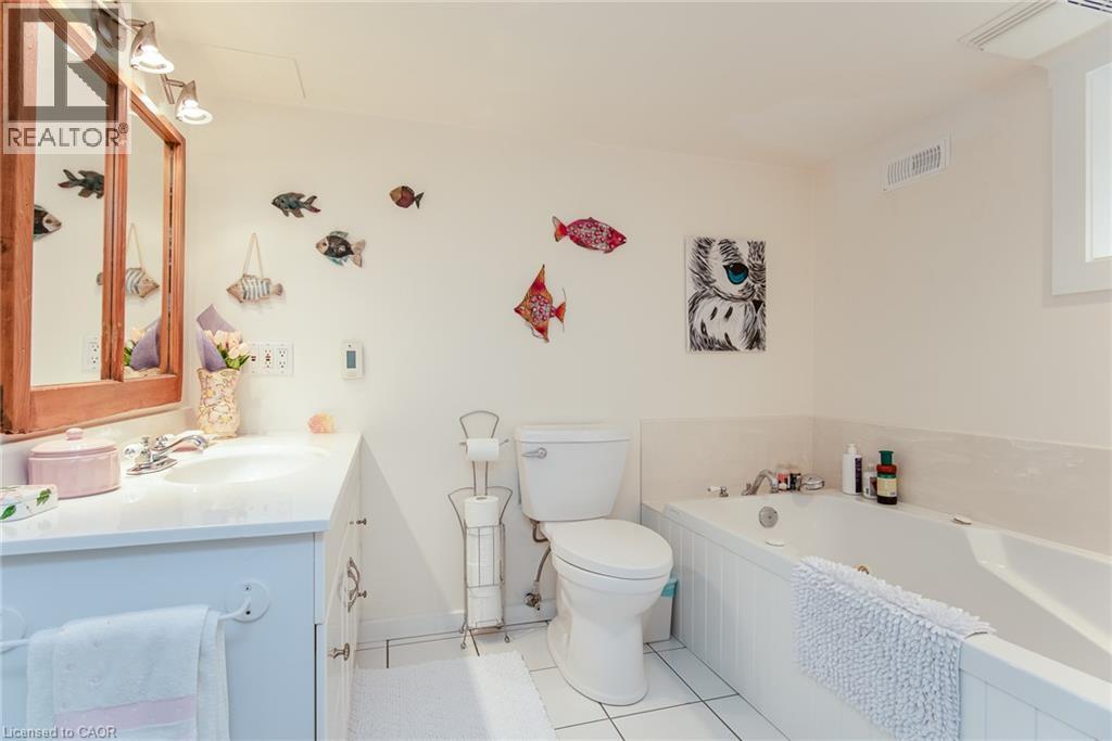 32 SAMUEL Street - Image 46