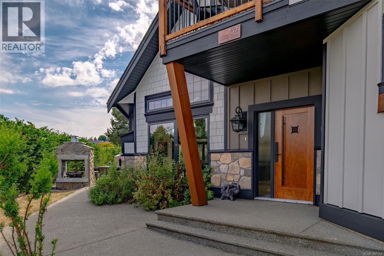 492 Cottage Dr - 7