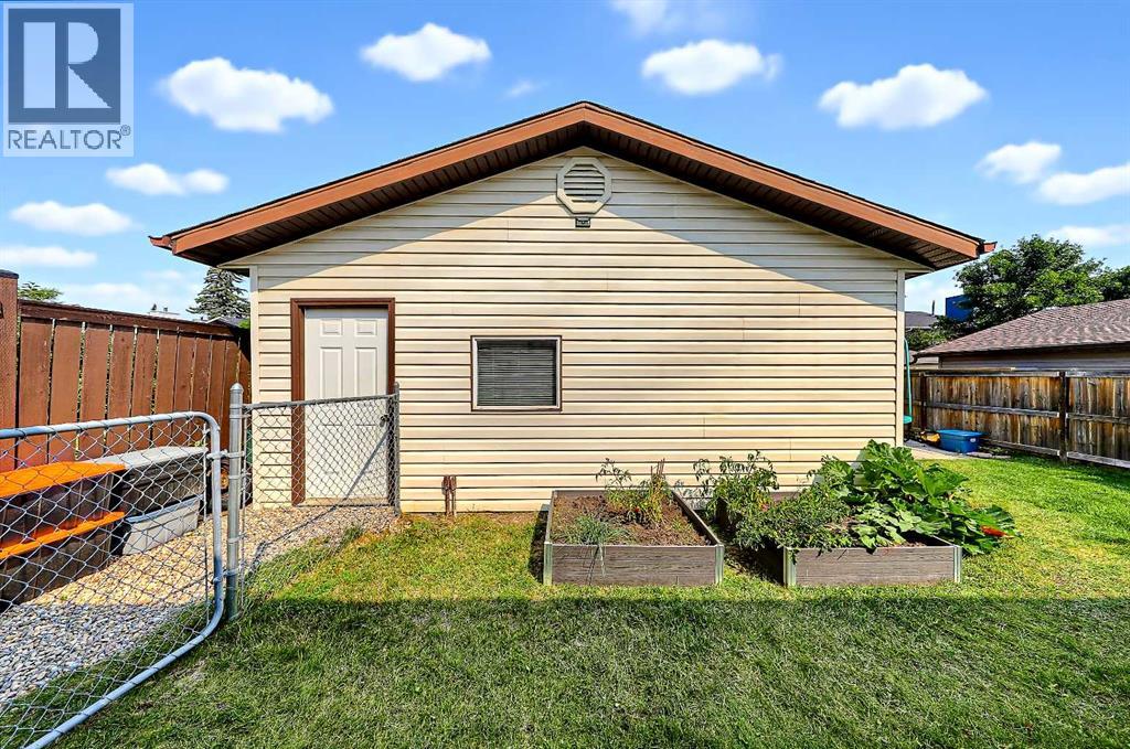 40 River Valley Crescent SE - Image 36