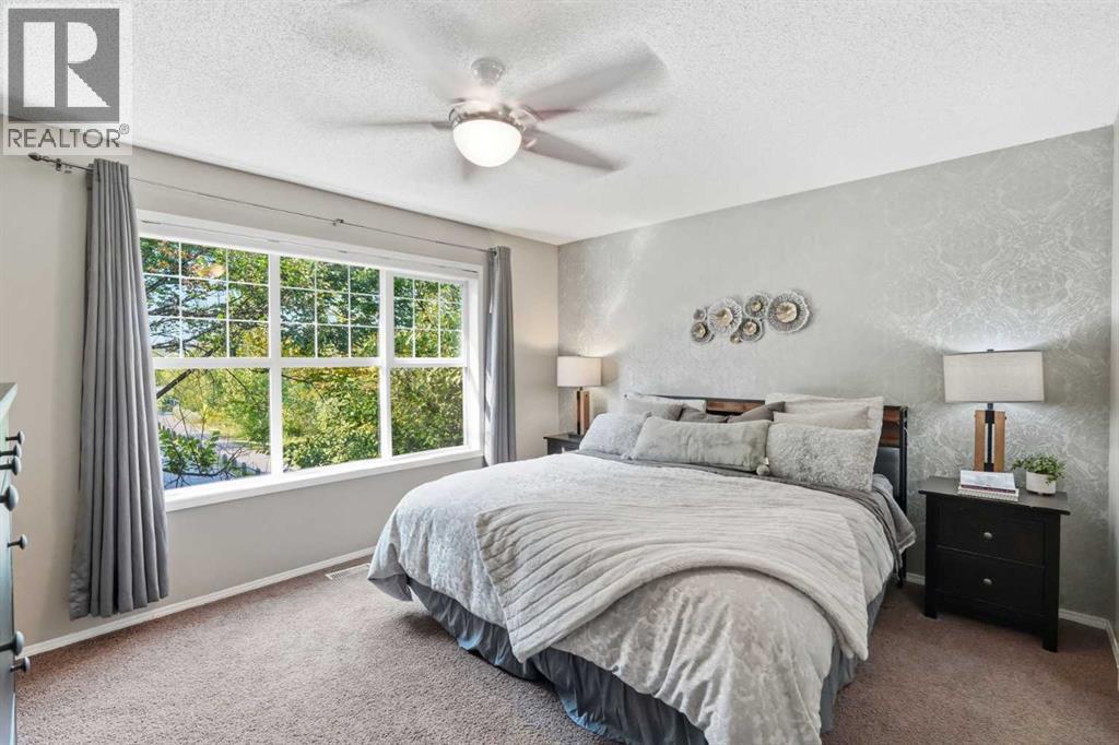 249 Inverness Park SE - 15