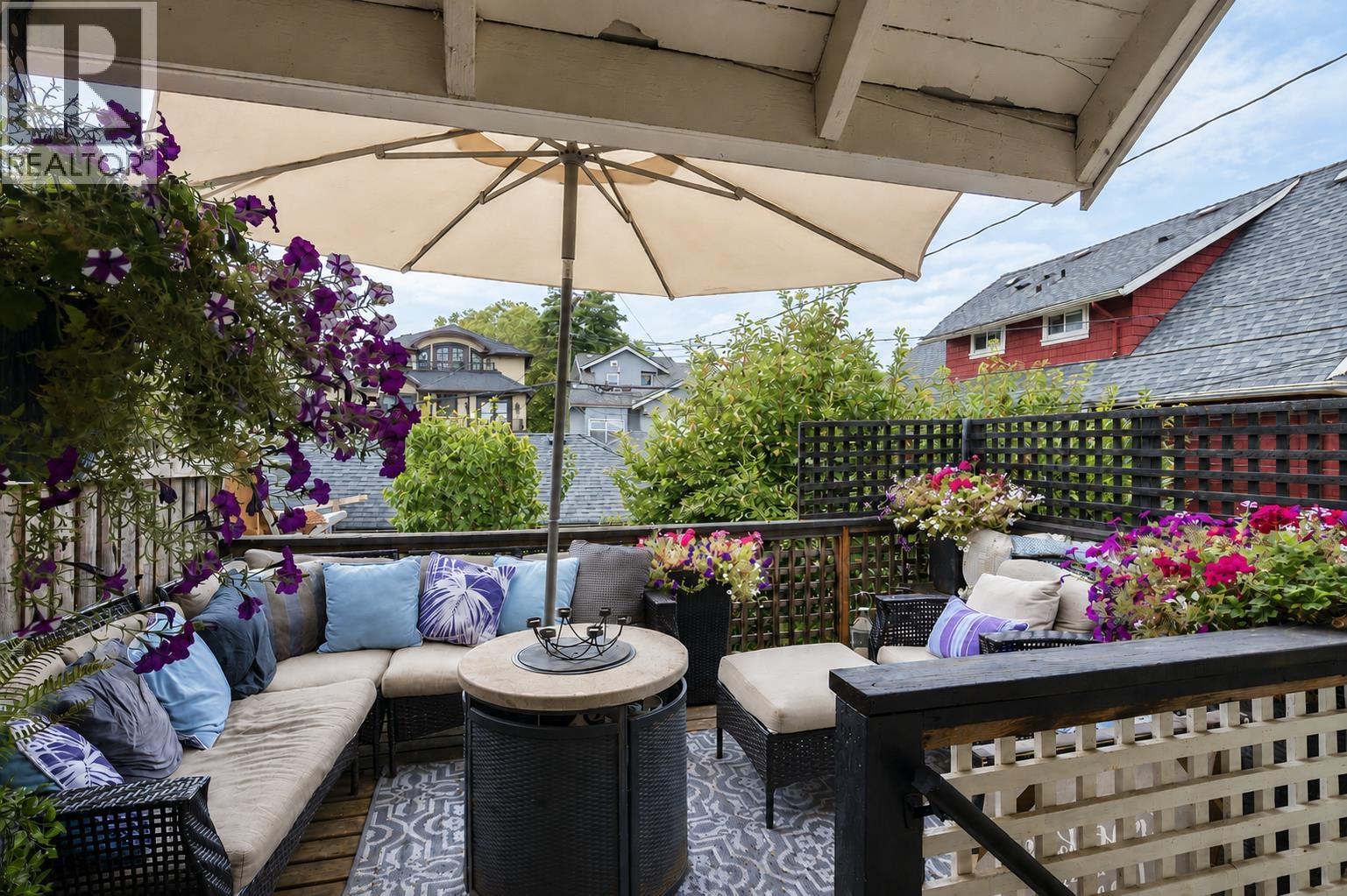 1325/27 LABURNUM STREET, Vancouver