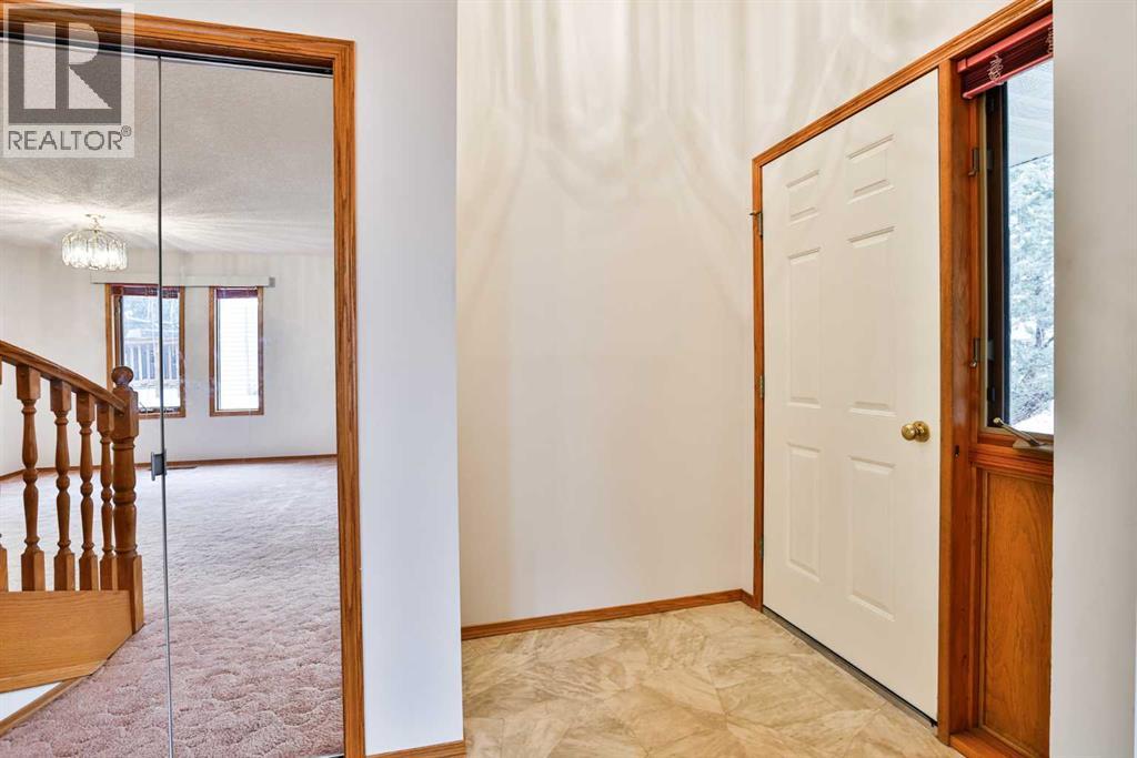 527 2 Street N - Image 11