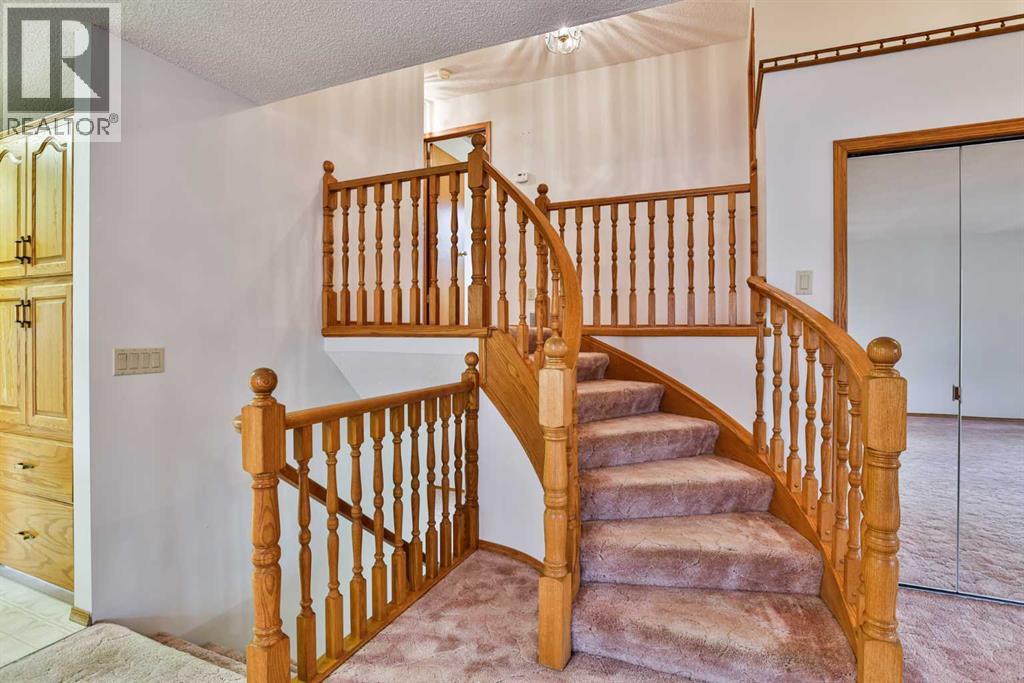 527 2 Street N - Image 14