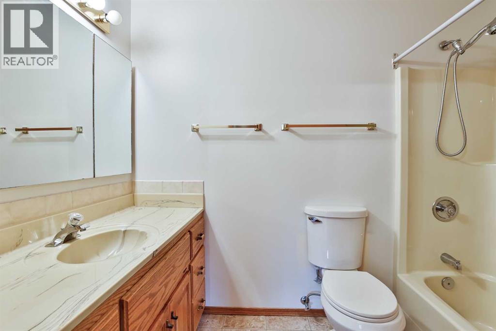 527 2 Street N - Image 23
