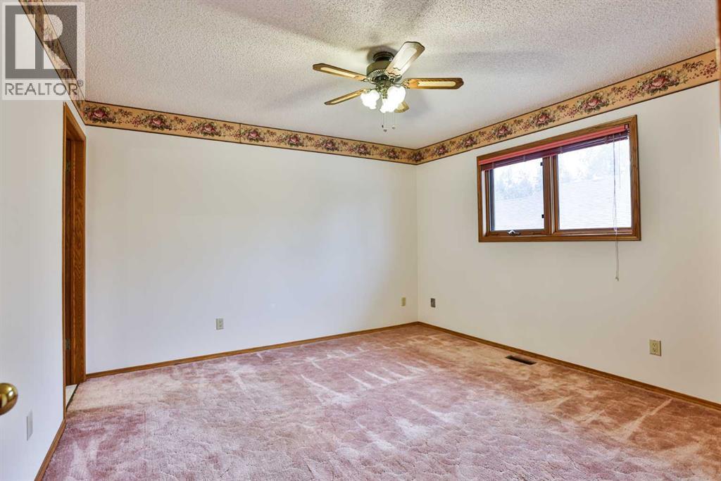527 2 Street N - 24